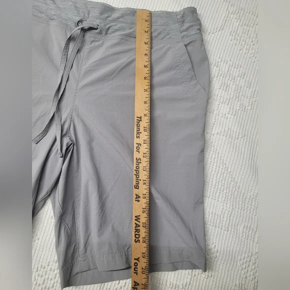 Duluth Trading Co Gray Women's Shorts - Picture 6 of 7